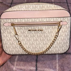 Micheal Kors Crossbody